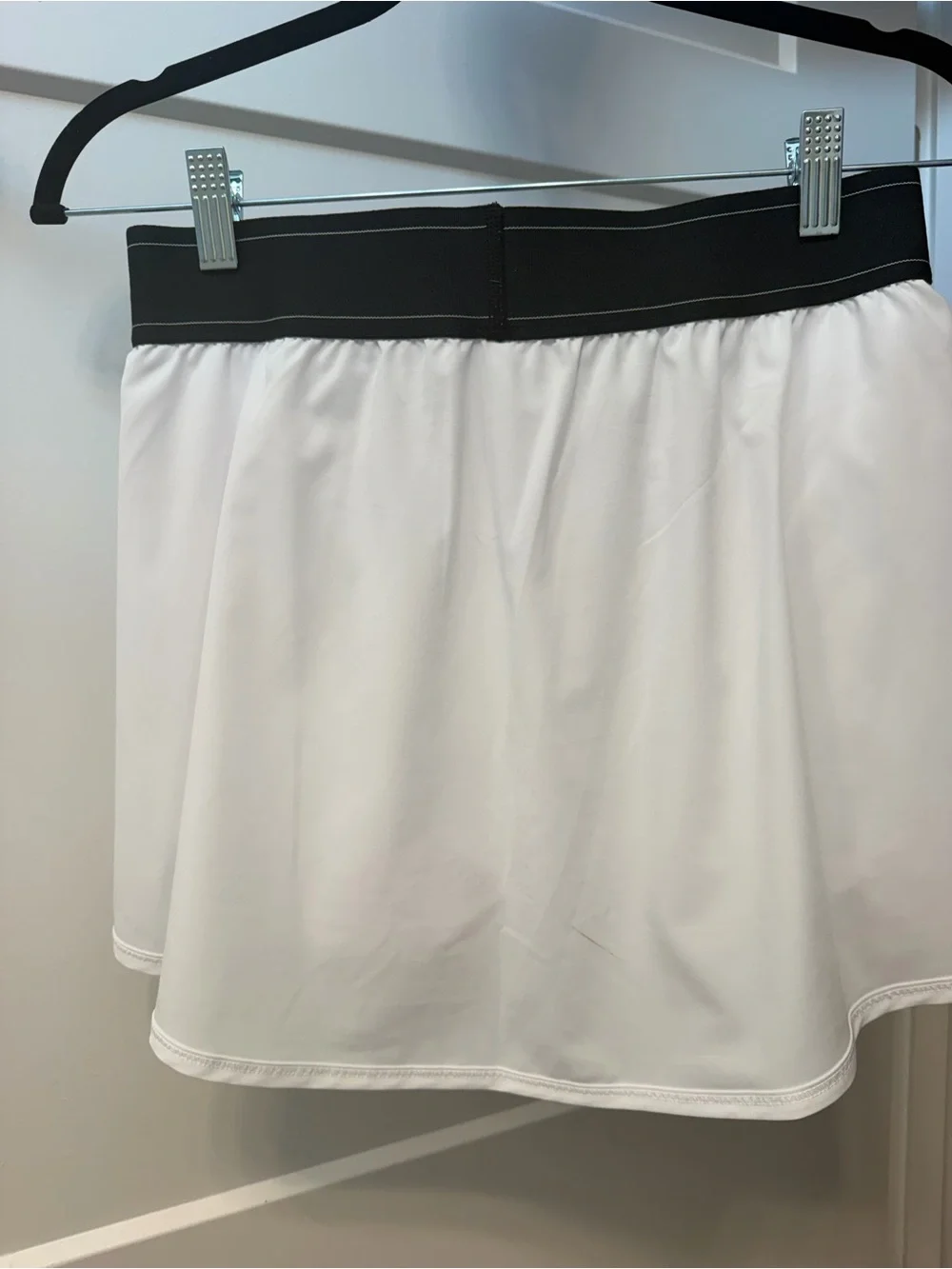 ALO Yoga White Skort with Black Waistband